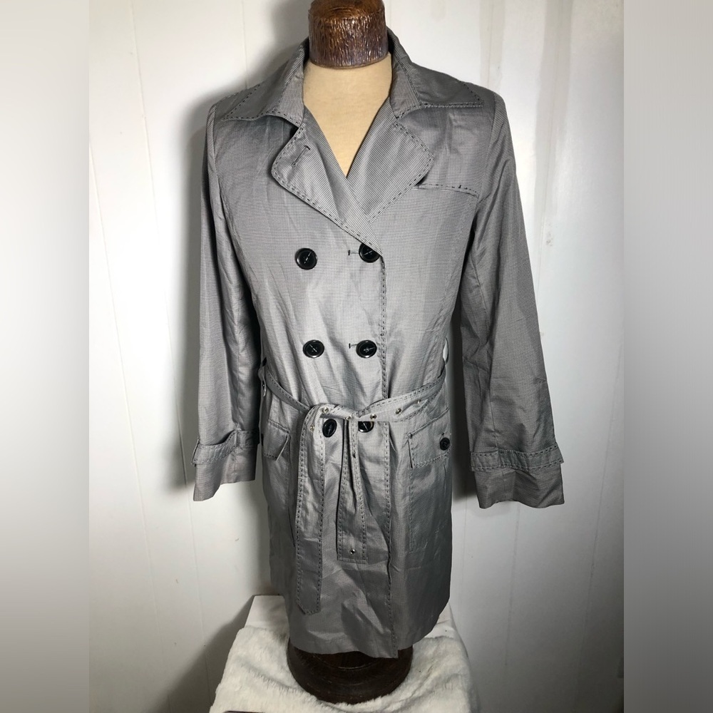 Women’s Black&White Trench Coat. Size 8.